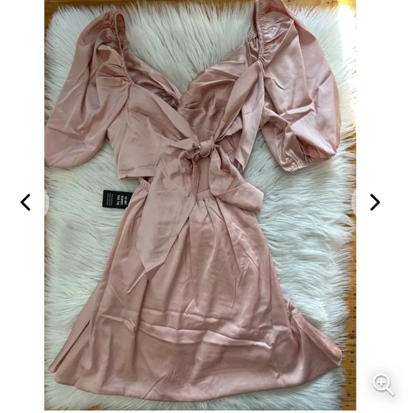 NWT EXPRESS Satin Twist Front Puff Sleeve Mini Dress - Picture 11 of 12